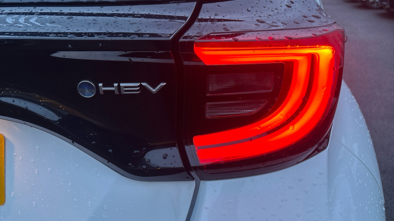 Toyota Yaris 1.5 Hybrid Design 5dr CVT Hybrid Hatchback